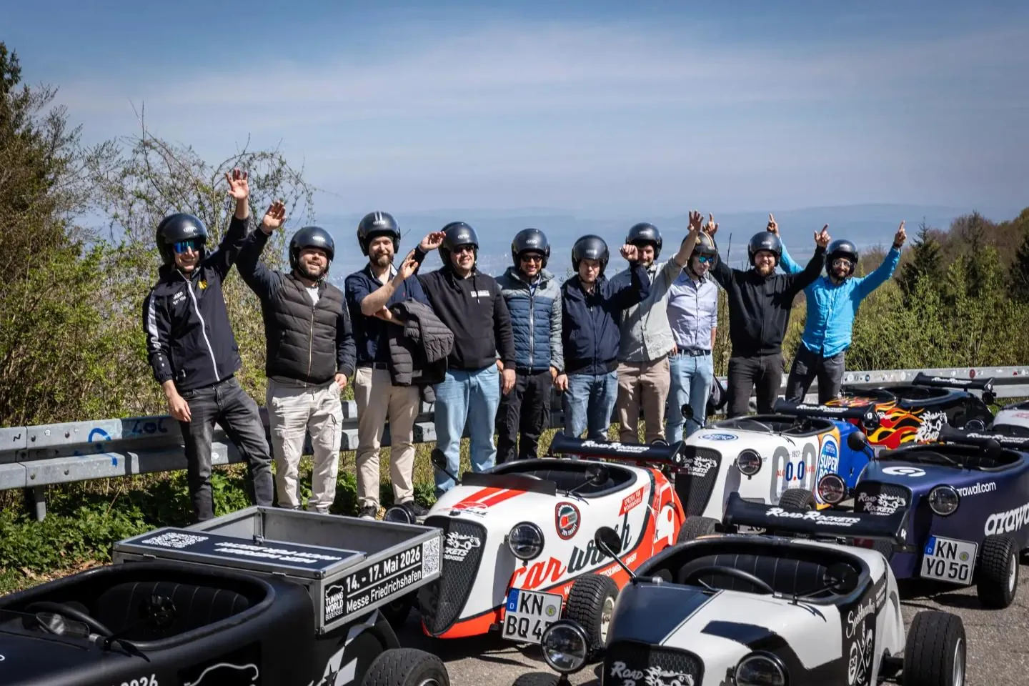 Gruppe mit Hot Rods