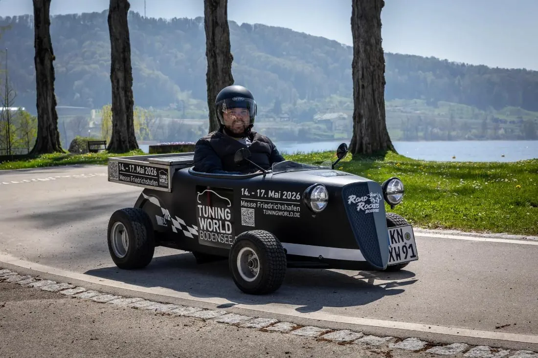 Hot Rod im Design von Tuning World Bodensee auf Tour