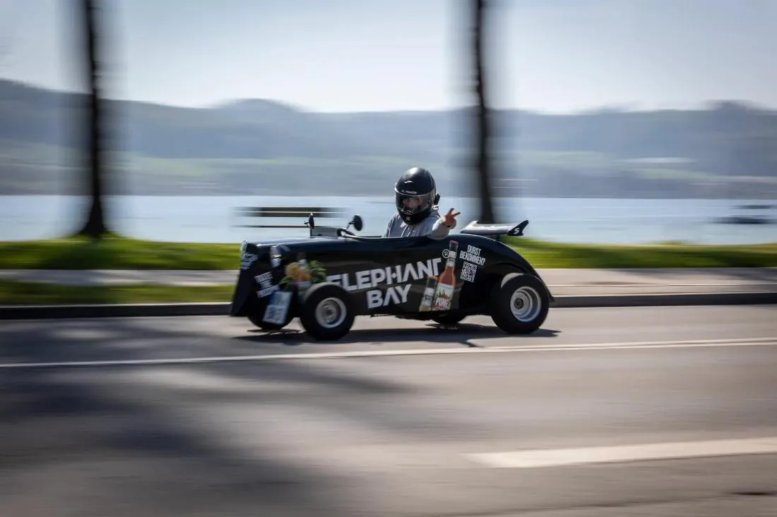 Hot Rod im Design von Elephant Bay auf Tour